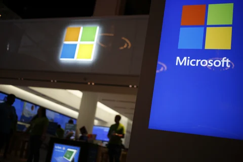 Signage is displayed outside a Microsoft Corp. store at the Easton Town Center shopping mall in Columbus, Ohio, U.S. (Photographer: Luke Sharrett/Bloomberg)