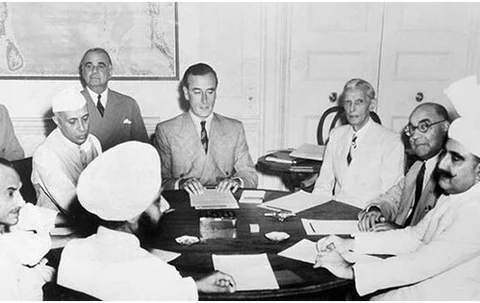 The United Kingdom’s viceroy to India Lord Mountbatten meets Jawaharlal Nehru, Muhammad Ali Jinnah and other Indian leaders to plan the partition of India in 1947. (Image: Wikimedia Commons)