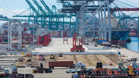 The TraPac LLC shipping terminal stands at the Port of Los Angeles in Los Angeles, California, U.S. (Photographer: Tim Rue/Bloomberg)