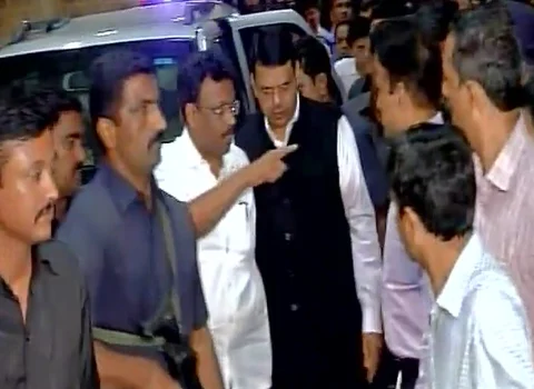 Elphinstone Stampede Live: 22 Dead, CM Fadnavis Assures Inquiry