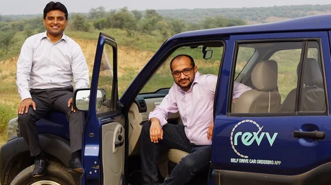 Revv co-founders Karan Jain and Anupam Agarwal (Source: Mobileye Blog)