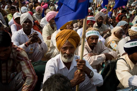 Farmers protest in New Delhi, India. (Photographer: Adam Ferguson/Bloomberg News)