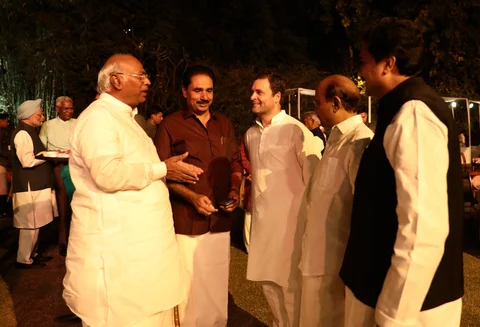 (Photo: Twitter/<a href="https://twitter.com/INCIndia">INCIndia</a>)