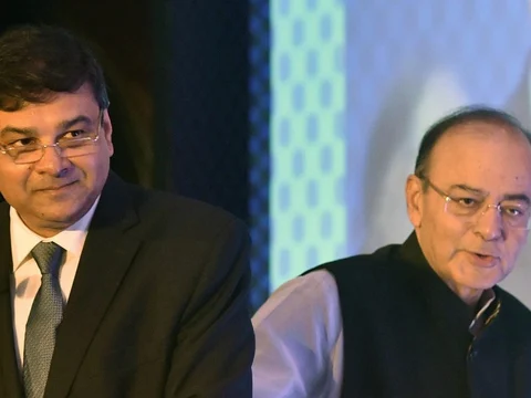RBI Governor Urjit Patel and Union Finance Minister Arun Jaitley at a conference on ‘Insolvency and Bankruptcy: Changing Paradigm’, in Mumbai on August 19, 2017. (Photograph: Santosh Hirlekar/PTI)