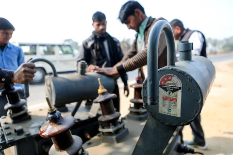India Nears Power Success, But Millions Are Still In The Dark