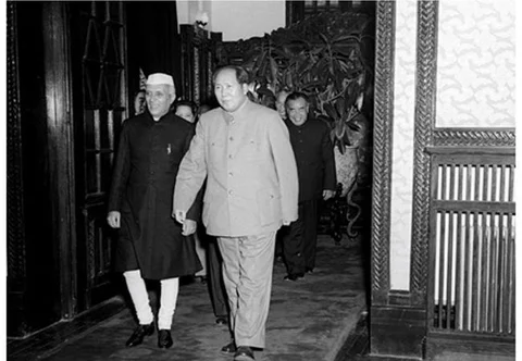 Prime Minister Jawaharlal Nehru with the Chairman of the People’s Republic of China, Mao Zedong at Beijing, on October 23, 1954. (Photograph: Ministry of External Affairs)