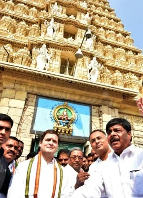 Mysuru: Congress President Rahul Gandhi along with Karnataka Chief Minister Siddaramaiah and party