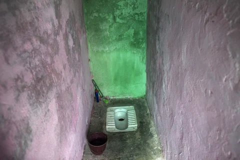 World’s Biggest Toilet-Building Spree Is Windfall For Companies