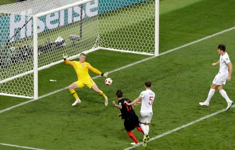 Croatia’s Mario Mandzukic, 2nd left, scores his side’s second goal during the semifinal match between Croatia and England at the 2018 football World Cup in the Luzhniki Stadium in Moscow, Russia, on July 11, 2018. (Photograph: AP/PTI)