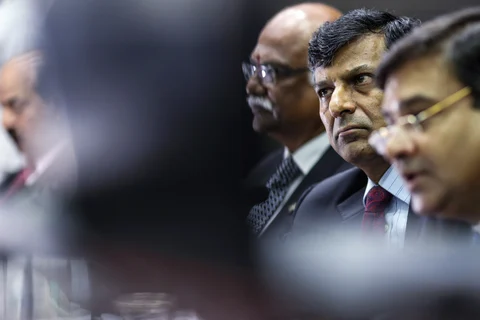 Raghuram Rajan, then governor of the RBI, centre, with then deputy governors R Gandhi and Urjit Patel, in Mumbai, India, on Aug. 9, 2016. (Photographer: Dhiraj Singh/Bloomberg)