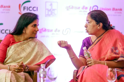 Chanda Kochhar & Shikha Sharma at the FIBAC banking conference in Mumbai. (Photographer: Dhiraj Singh/Bloomberg) 