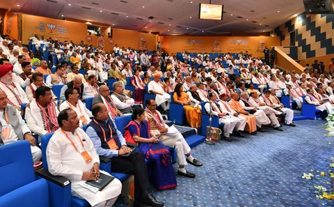 (Photo Courtesy: Twitter/<a href="https://twitter.com/narendramodi">@<b>narendramodi</b></a>)