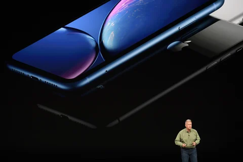 Phil Schiller, senior vice president of worldwide marketing at Apple Inc., speaks during the event (Photographer: David Paul Morris/Bloomberg) 