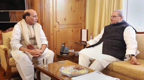 Home Minister Rajnath Singh meets Jammu & Kashmir Governor Satya Pal Malik in Srinagar, on Oct. 23, 2018. (Photograph: PTI)