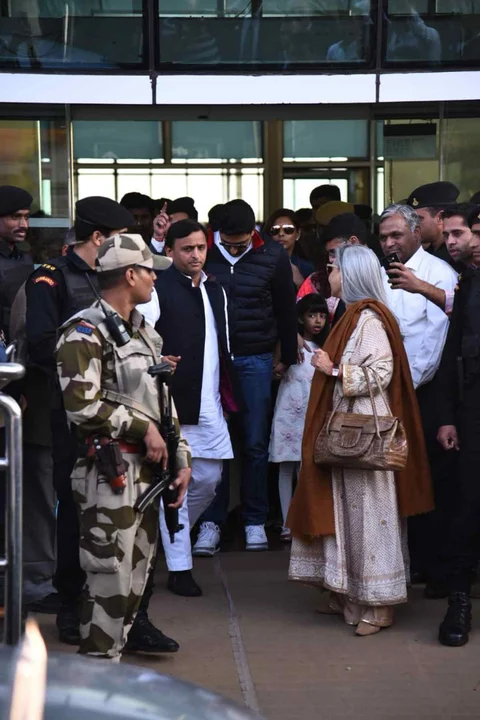 Former Uttar Pradesh Chief Minister Akhilesh Yadav with Bollywood actor Abhishek Bachchan. (Photo: Yogen Shah, The Quint)