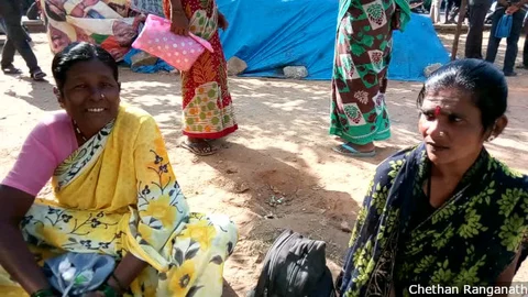 Nagamma (left) earns Rs 3,000 to Rs 4,000 a month as a helper at construction sites. Shivagangamma (right) works as a domestic help in multiple homes before looking for work as a helper.