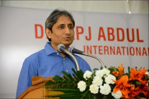 नौकरियां न देने का यह सबसे अच्छा समय है, नौजवानों को सिर्फ ‘हिन्दू-मुस्लिम’ टॉपिक की गोली दे दो : रवीश कुमार