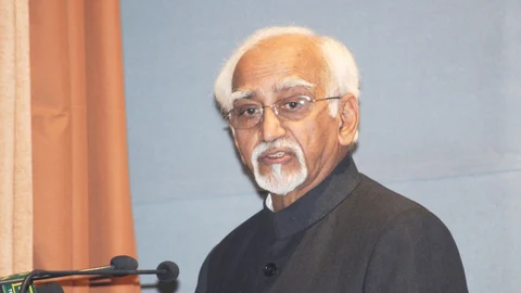 अखलाक,पहलू जैसों की हत्याओं से मुसलमानों में असुरक्षा बढ़ रही है, जो काफी चिंताजनक है : हामिद अंसारी