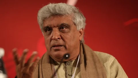 जावेद अख्तर ने दी पाकिस्तान को धमकी,कहा- कुलभूषण को नुकसान पहुंचाया तो अंजाम ठीक न होगा