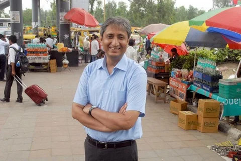 नए साल पर रवीश कुमार का युवाओं के नाम संदेश, बोले- नेता-नेता मत कीजिए, इनकी नीति और नीयत देखिए
