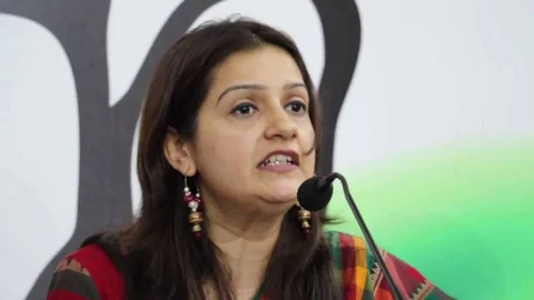 प्रियंका चतुर्वेदी ने रक्षा मंत्री को याद दिलाया कर्तव्य, कहा- आपका काम BJP को नहीं ‘देश’ को बचाना है