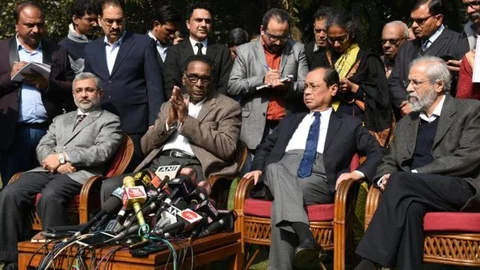 पहली बार SC के जजों ने की प्रेस कॉन्फ्रेंस, बोले- चीफ जस्टिस देश के ‘लोकतंत्र’ को खत्म करने की कोशिश कर रहे हैं