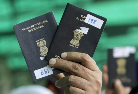 शिक्षा के आधार पर भेदभाव कर रही है मोदी सरकार, 10वीं से कम शिक्षित को अलग रंग का मिलेगा पासपोर्ट