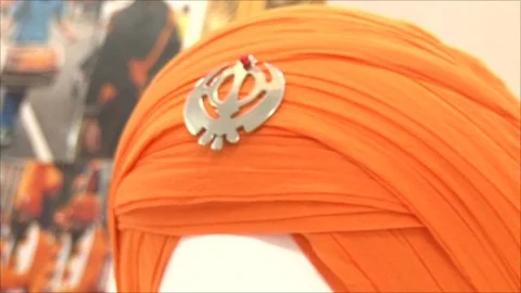 मंदिर में सिखों को रोककर बोला गया ‘सरदार नॉट allowed’, सरदार बोले- कभी मेरे दरबार साहिब आइए