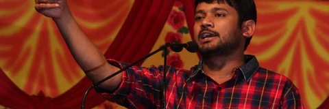 पहले अंग्रेज़ों की चापलूसी की, फिर तिरंगा जलाया और आज जिस संविधान के दम पर सत्ता में काबिज़ हुए उसे ही जलवा रहे हैं- कन्हैया कुमार