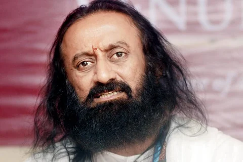 देश को ‘सीरिया’ बनाने की धमकी देने वाले श्री श्री रविशंकर का बुरा हाल, जम्मू-कश्मीर में नहीं जुटी भीड़