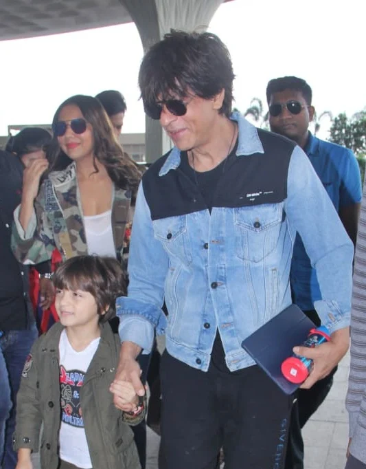 Gauri Khan sports tote bag worth Rs 80k, as she heads to London with hubby Shah Rukh Khan and son AbRam