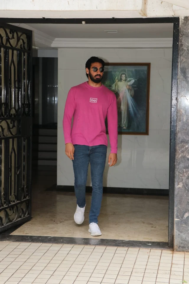 Ahan Shetty bringing back the pink, spotted in Bandra outside director Milan Lutharia house