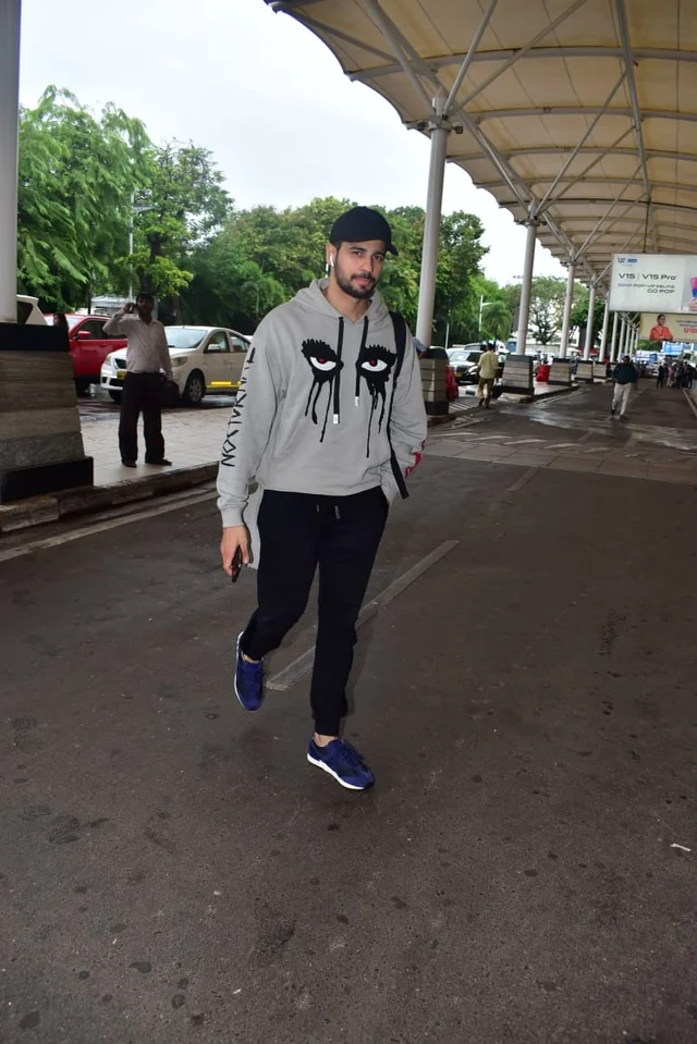 Clicked! Kriti Sanon, Parineeti Chopra, Janhvi Kapoor and more