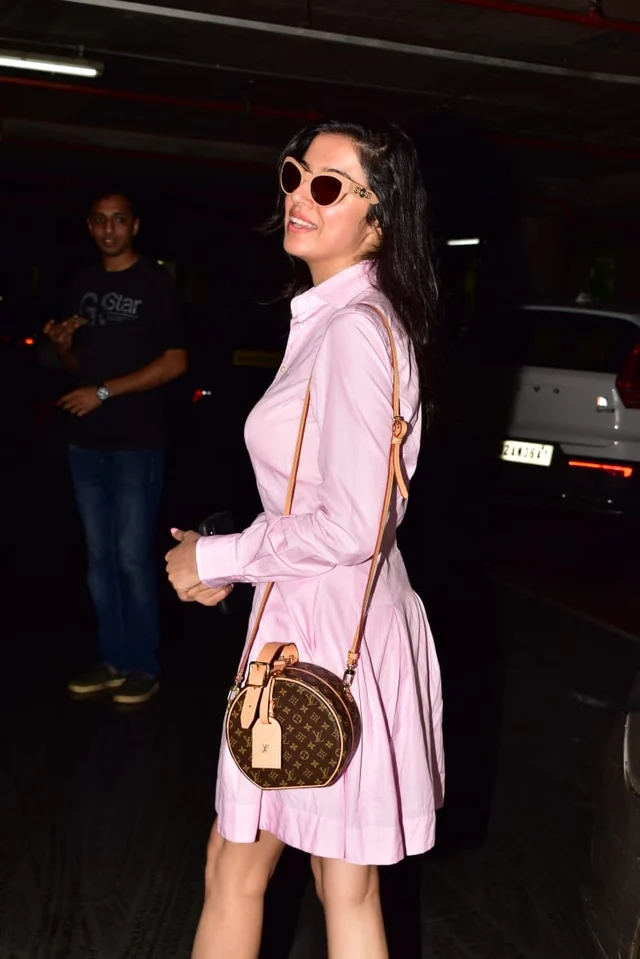 Celebrity Spotting: Akshay Kumar, Sonakshi Sinha, and others captured by shutterbugs