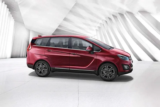 Mahindra Marazzo
