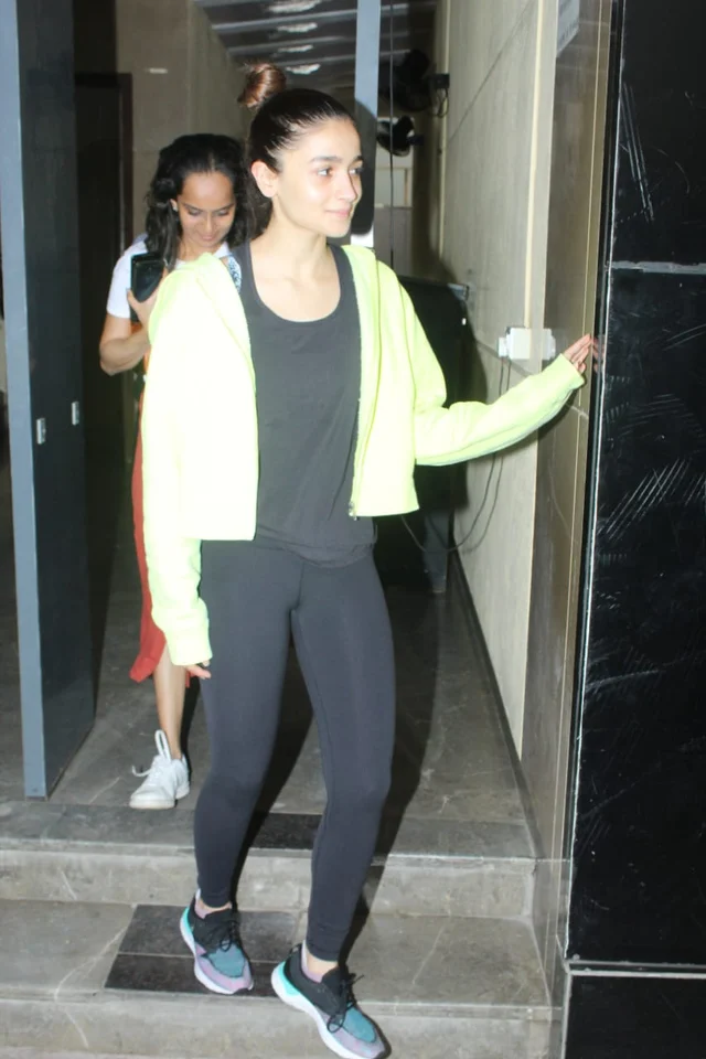 Have you seen these pictures of Alia Bhatt, Shraddha Kapoor, Mira Rajput Kapoor?