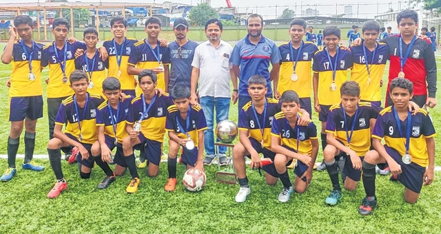 St. Paul's High School (Dadar) were the runner-ups of Boys Under-16 Div-II