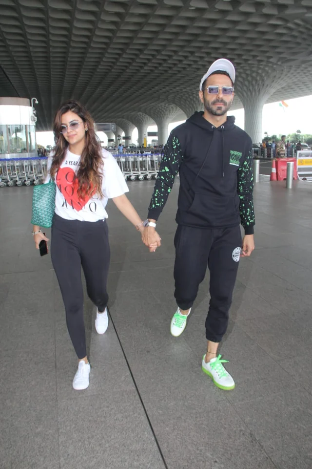 Aparshakti Khurrana at the Mumbai airport