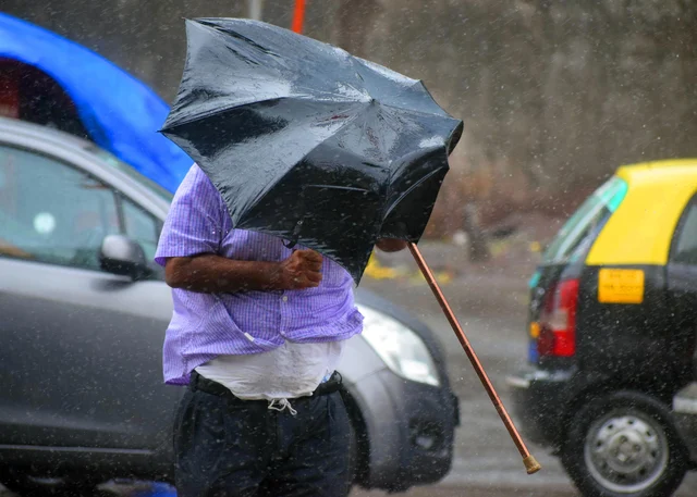 Cyclone Vayu brings heavy rains and strong winds to Mumbai