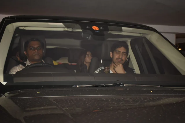 Alia Bhatt, Zoya Akhtar, Shweta Bachchan Nanda, Kiran Rao and Ayan Mukerji spotted at the Karan Johar’s residence.