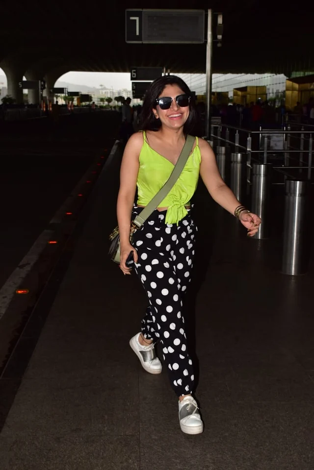 Singer Tulsi Kumar snapped at airport as she flew to Dubai.