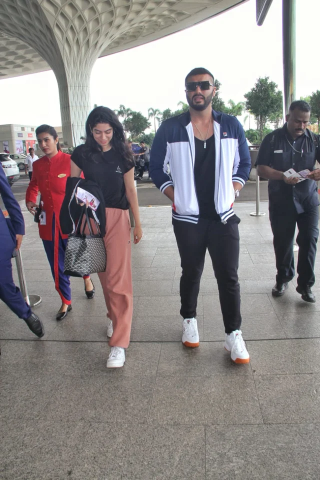 Arjun Kapoor with Sister Khushi kapoor at airport