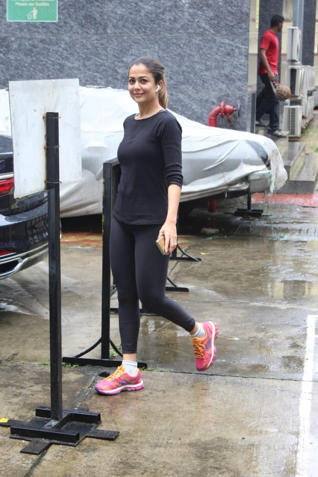 Paparazzi snapped Arora sister’s outside the gym as they both were stepping out.