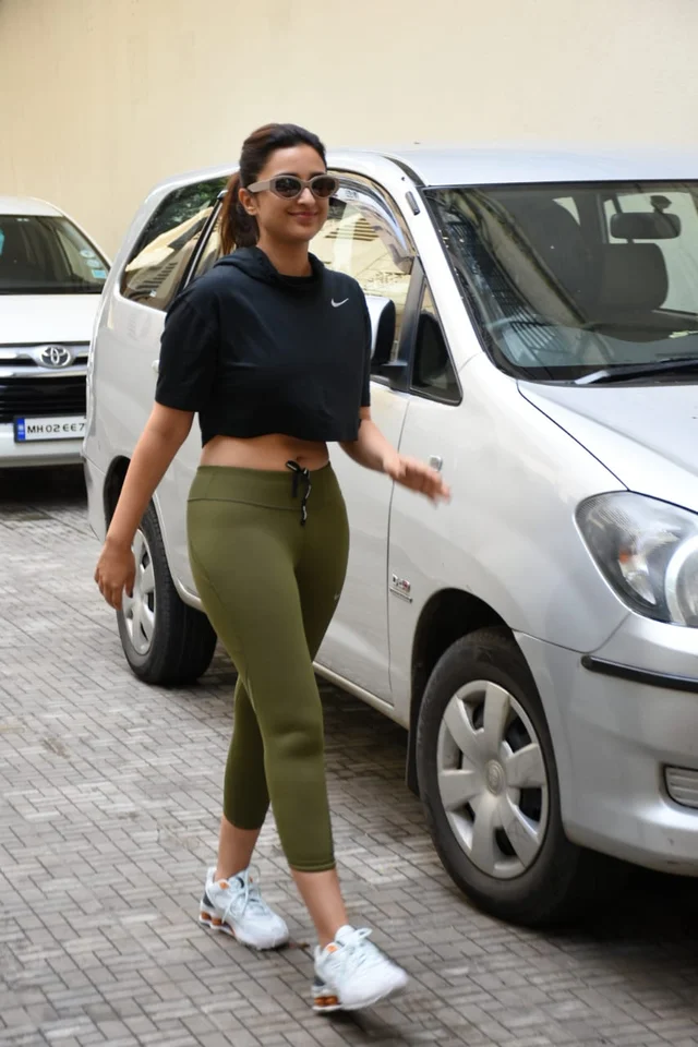 Parineeti Chopra spotted at old Dharma Khar