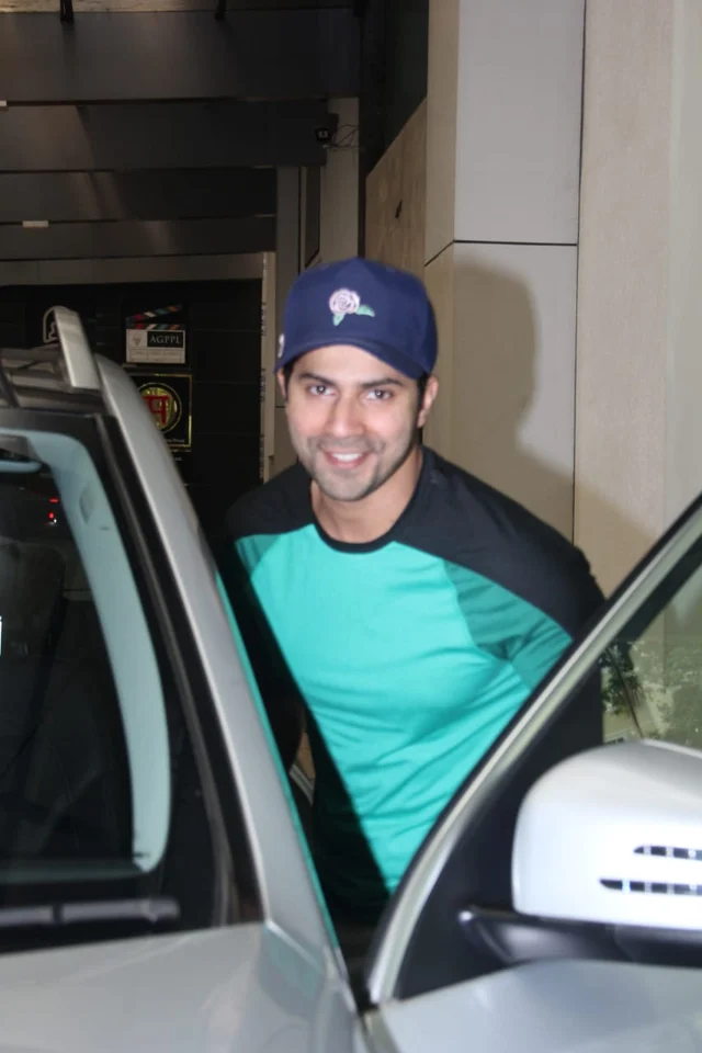 Kunal Kemmu, Chitrangada Singh, Varun Dhawan, and other B-towners clicked around the city