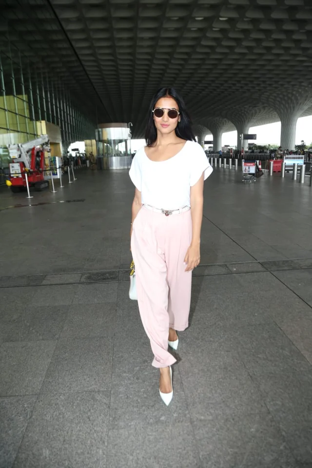 Sonal Chauhan spotted at airport.