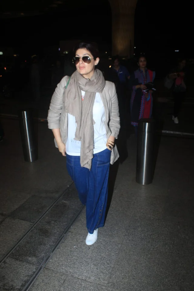 Have you seen these pics of Akshay Kumar, Katrina Kaif, Malaika Arora and other B-town celebs?