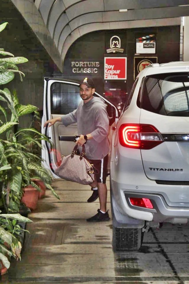 Kunal Kemmu spotted as he arrived at the gym.