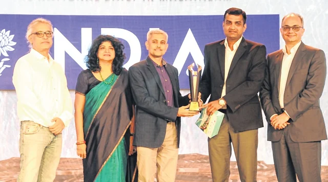 Shreenath Kamlapurkar, Head of Marketing, Honda and Anup Swaika (Department Head Sales Promotion, Honda) received the trophy from Nandini Dias, IAA Mancom Member and CEO, Lodestar UM; Punit Misra, CEO, Zee Entertainment Enterprises; and Raj Nair, CEO and CCO, Madison BMB