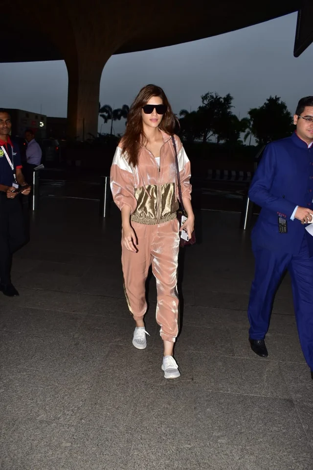 Kriti recently wrapped up shooting for Panipat with Sanjay Dutt and Arjun Kapoor. She will also be working with Akshay Kumar for Houseful 4.